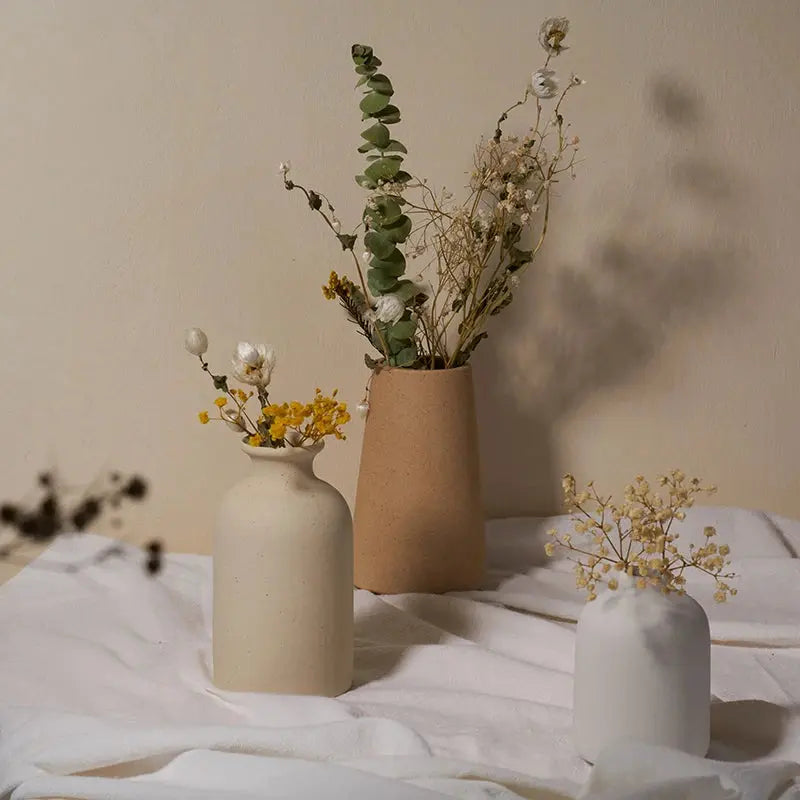 Simple Ceramic Vase - AWOLUS