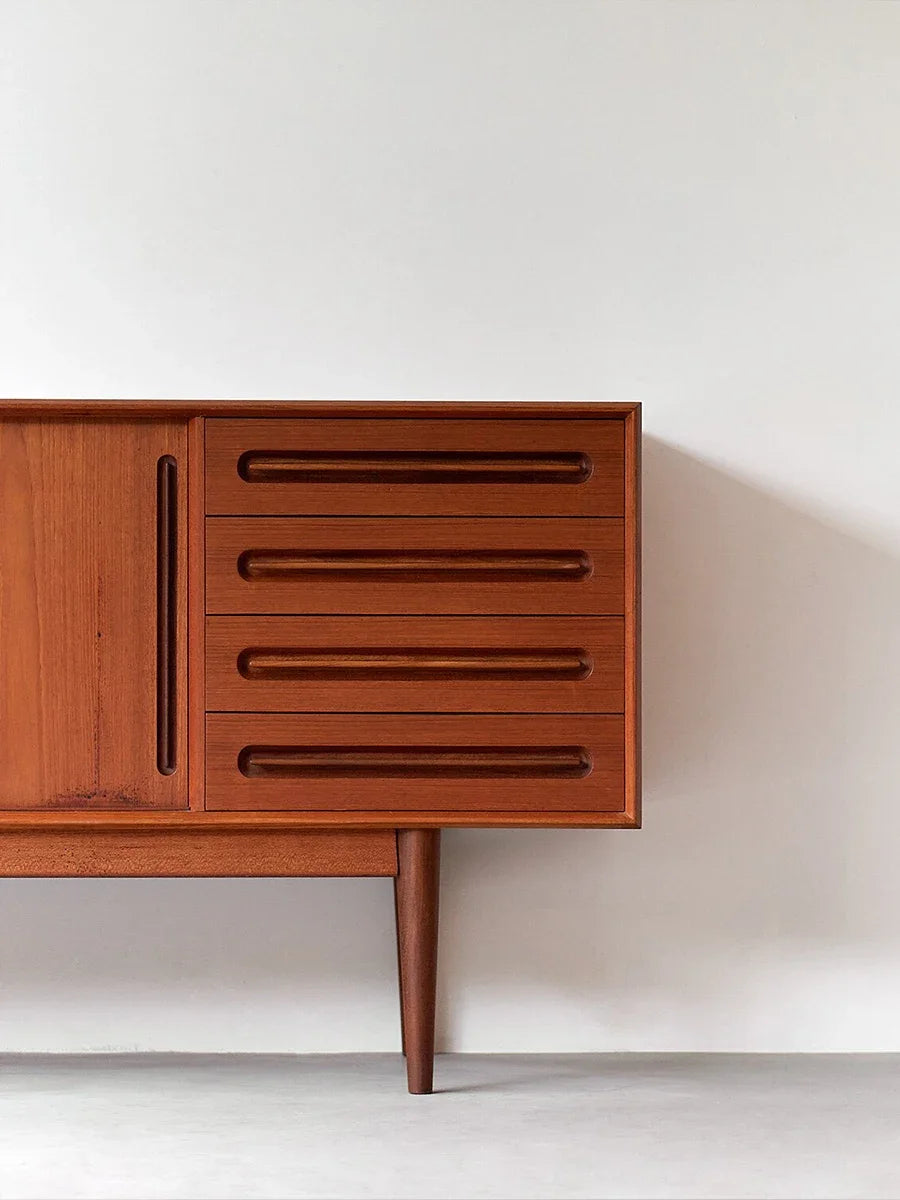 Retro modern TV cabinet log small apartment cherry wood furniture storage drawer storage cabinet AWOLUS
