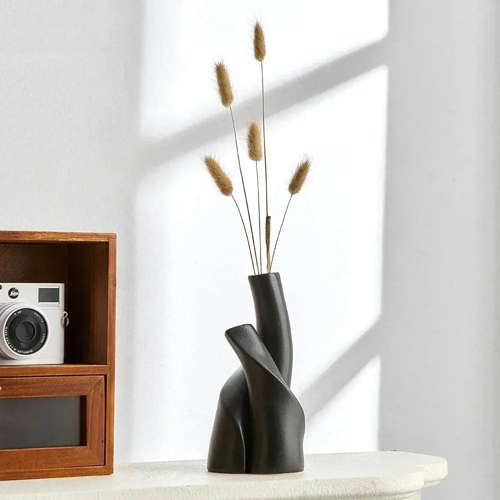 Sculptura Ceramic Vase - AWOLUS
