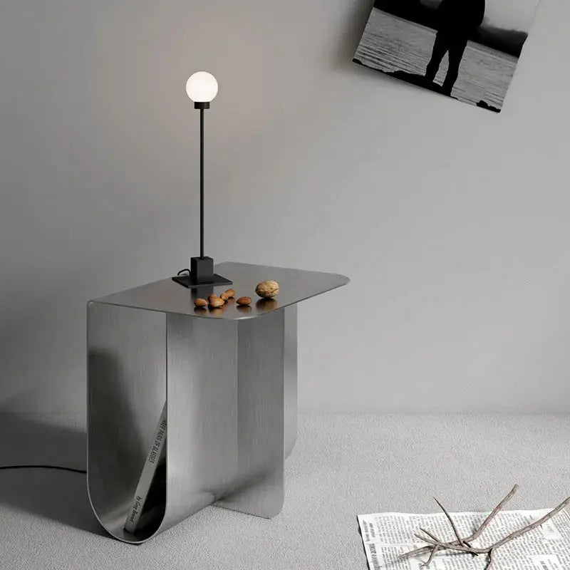 Urban Vintage Table - AWOLUS