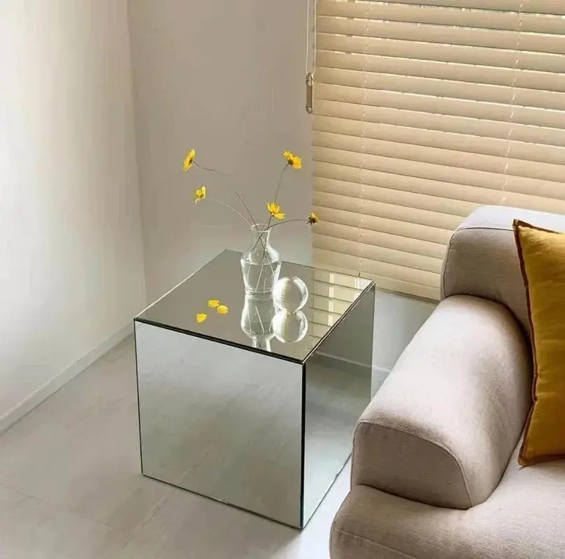 Reflective Square Table - AWOLUS