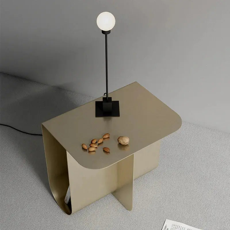 Urban Vintage Table - AWOLUS