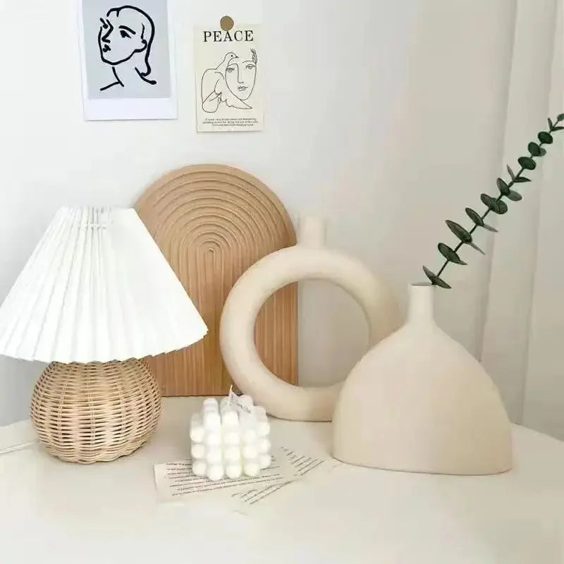 MinimalNord Ceramic Vase - AWOLUS